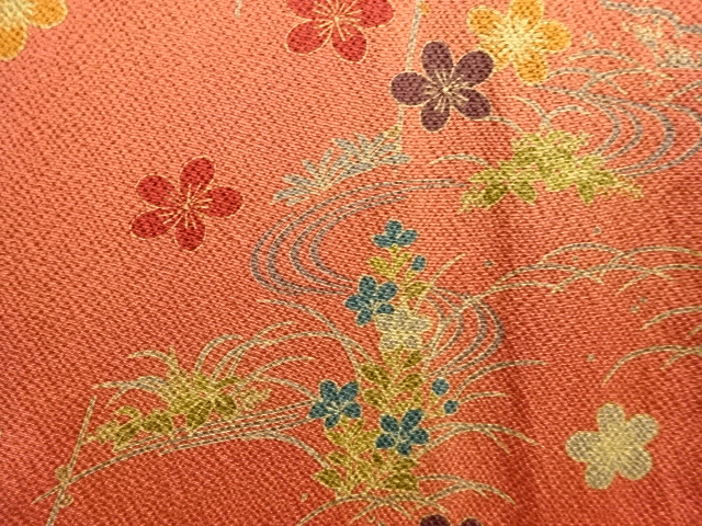  流水に草花模様小紋着物